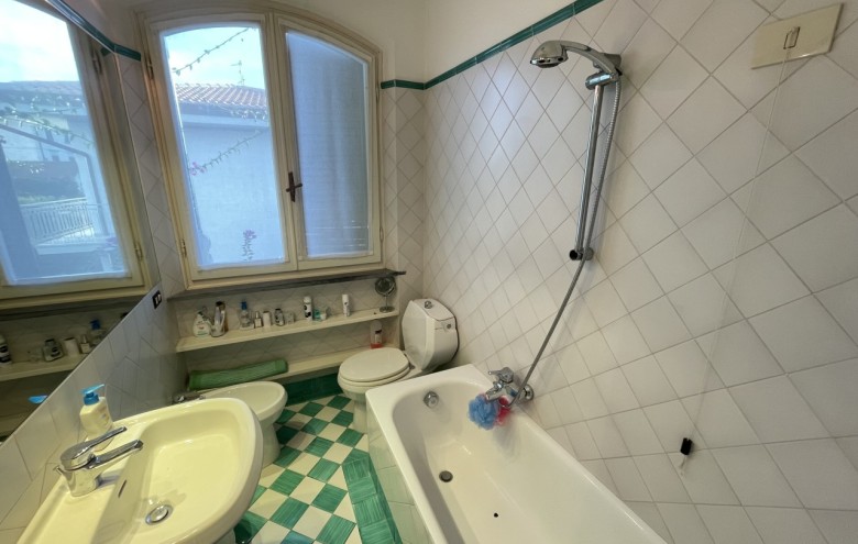 Bifamiliare in affitto a Pietrasanta