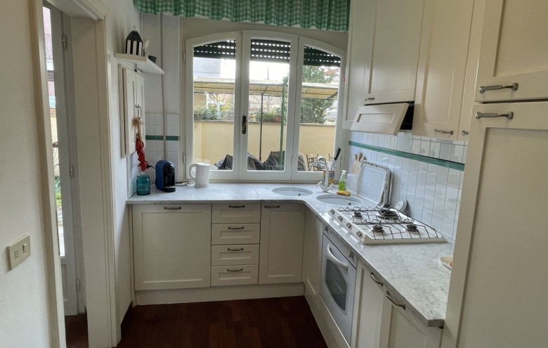 Bifamiliare in affitto a Pietrasanta