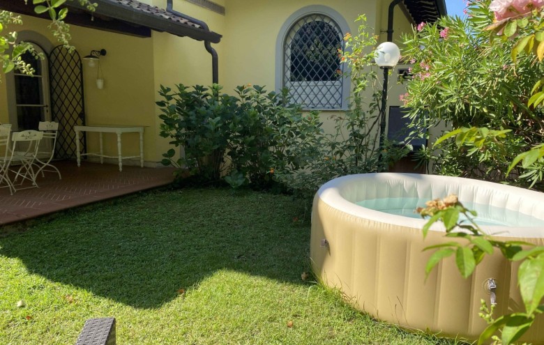 Villa singola in vendita a Pietrasanta