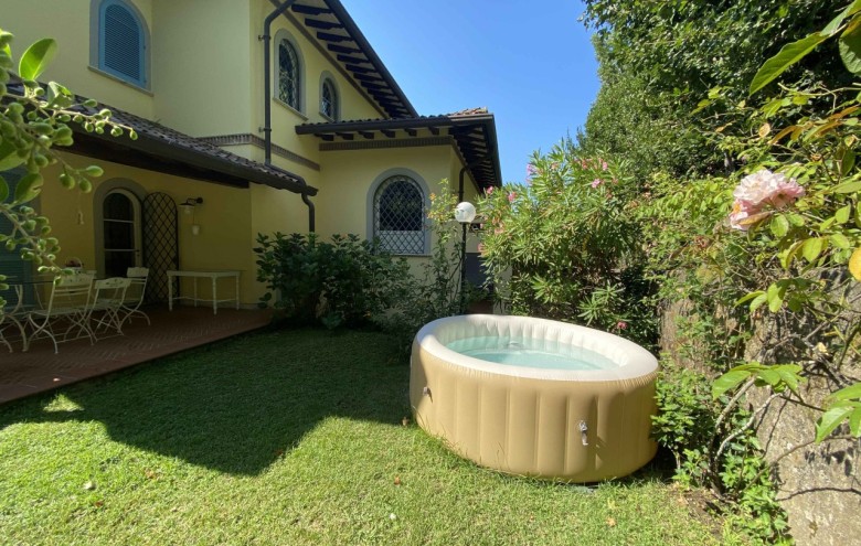 Villa singola in vendita a Pietrasanta