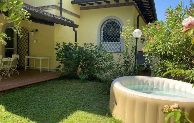 Villa singola in vendita a Pietrasanta