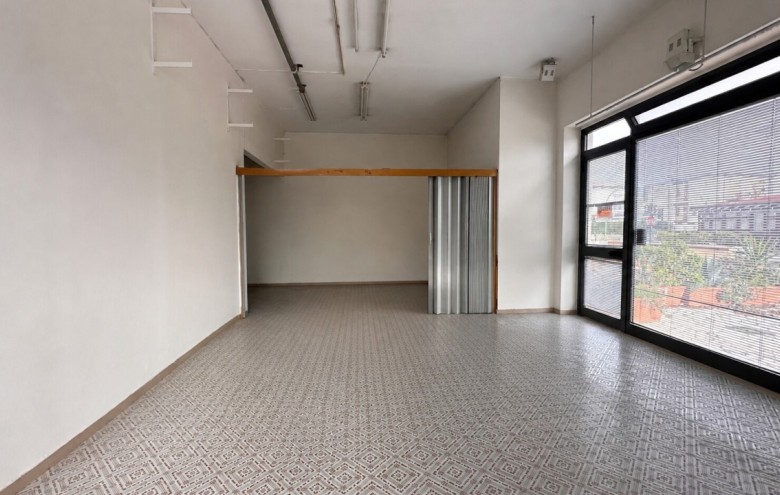 Fondo Commerciale in vendita a Camaiore