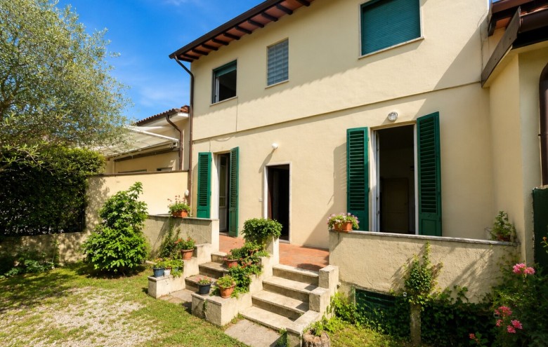 Villa singola in vendita a Pietrasanta