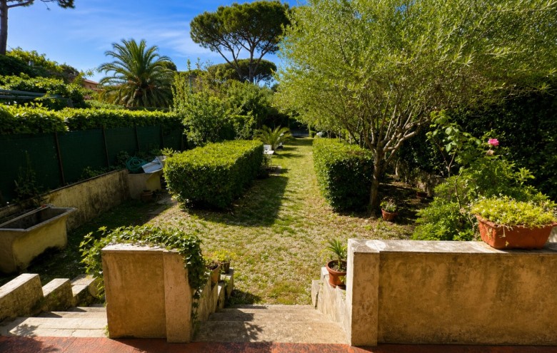 Villa singola in vendita a Pietrasanta