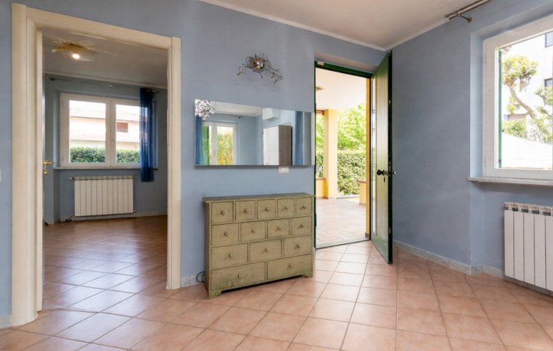 Bifamiliare in vendita a Camaiore