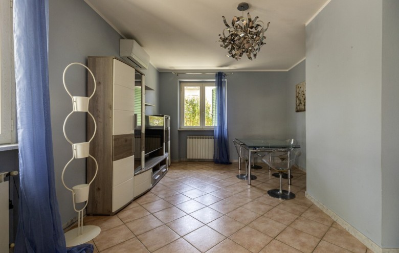 Bifamiliare in vendita a Camaiore