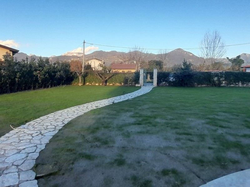Villa singola in vendita a Pietrasanta