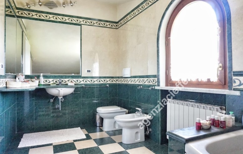 Appartamento in vendita a Massa