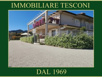 Bifamiliare in vendita a Capezzano Pianore