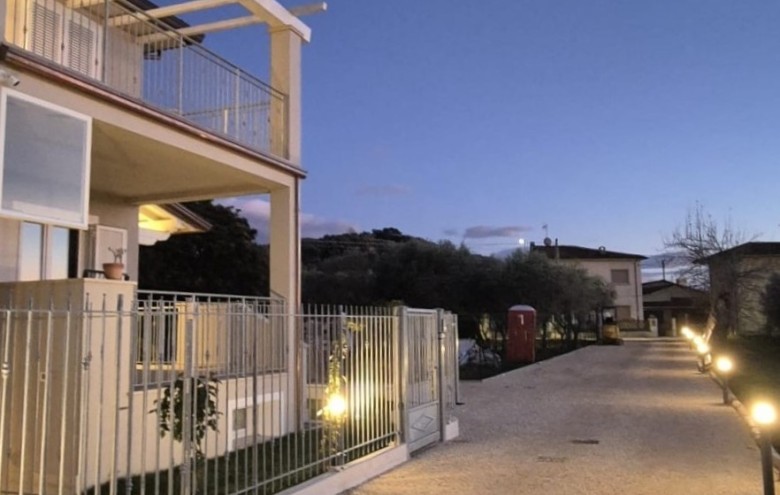 Bifamiliare in vendita a Camaiore