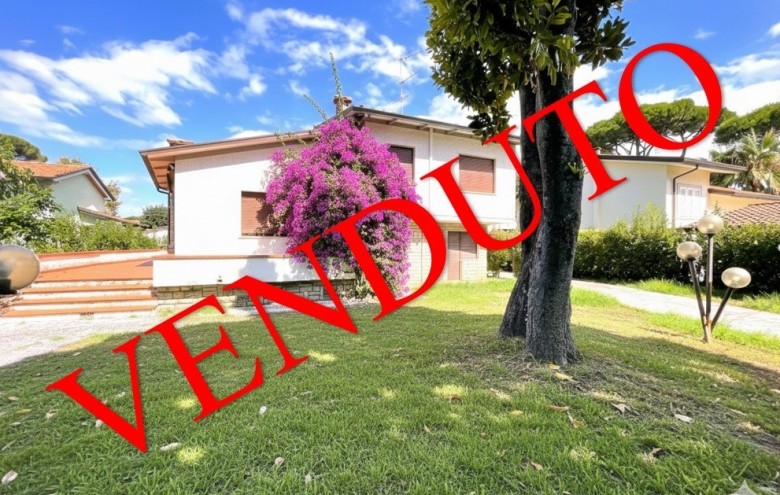 Villa singola in vendita a Pietrasanta