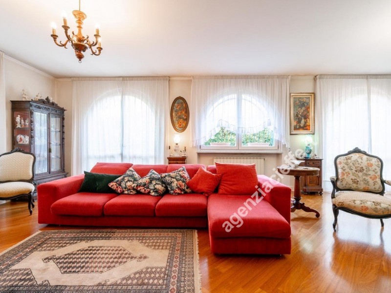 Villa singola in vendita a Massa
