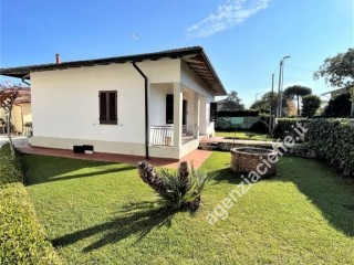 Villa singola in vendita a Marina di Massa