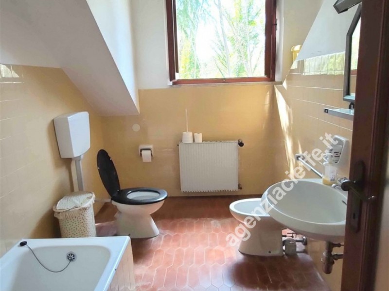 Villa singola in vendita a Massa