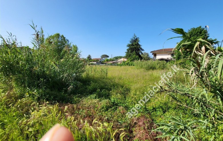 Terreno in vendita a Massa