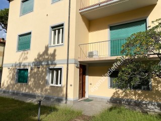 Appartamento in vendita a Marina di Massa