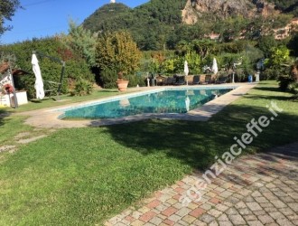 Villa singola in vendita a Montignoso