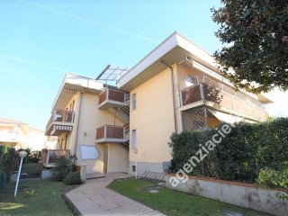 Appartamento in vendita a Marina di Massa