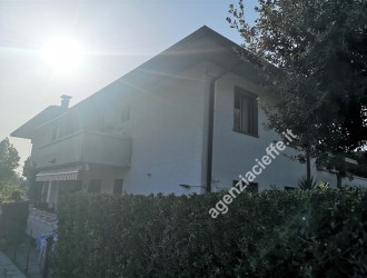 Appartamento in vendita a Marina di Massa