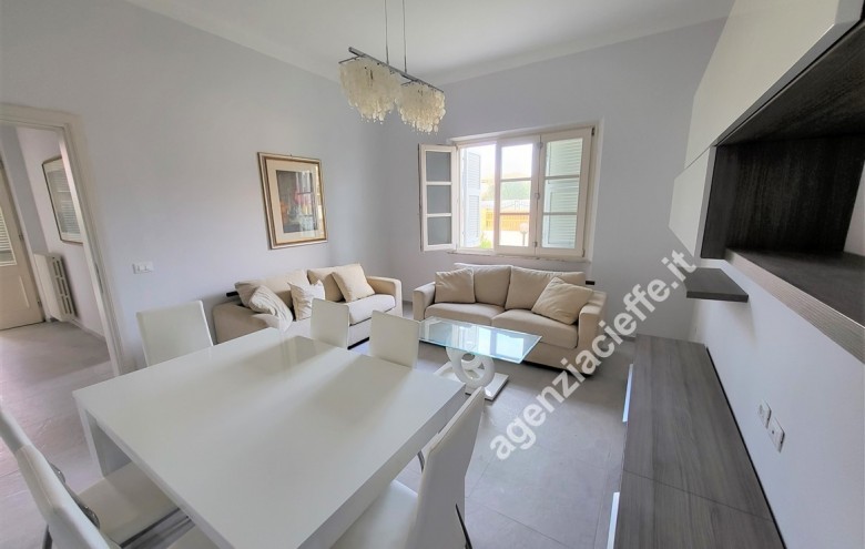 Bifamiliare in vendita a Massa