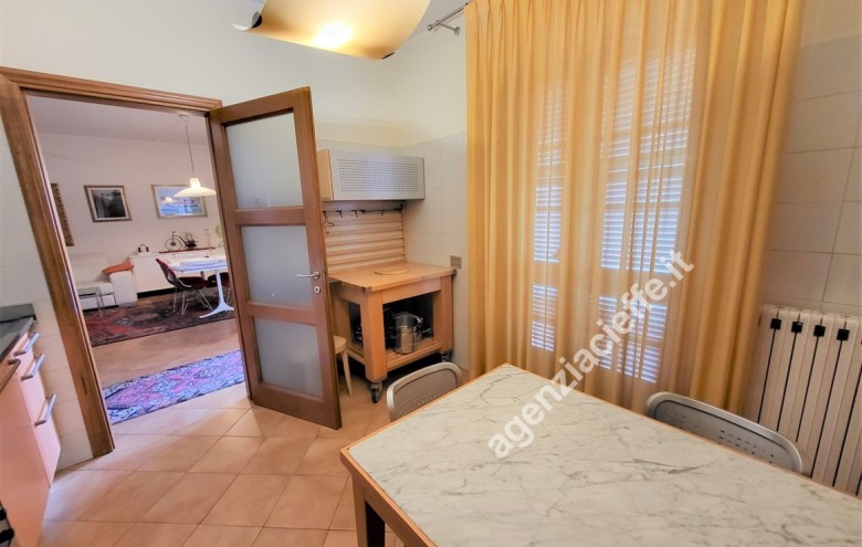 Bifamiliare in vendita a Massa