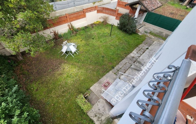 Bifamiliare in vendita a Massa