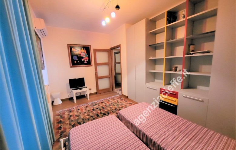 Bifamiliare in vendita a Massa