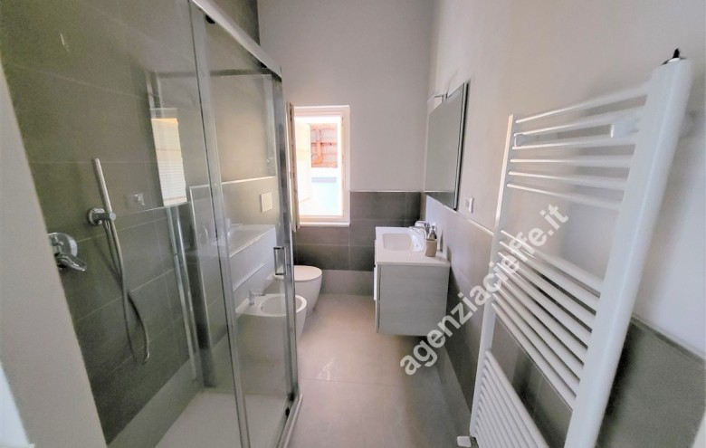 Bifamiliare in vendita a Massa