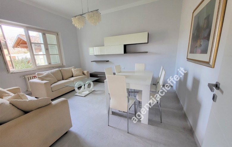 Bifamiliare in vendita a Massa