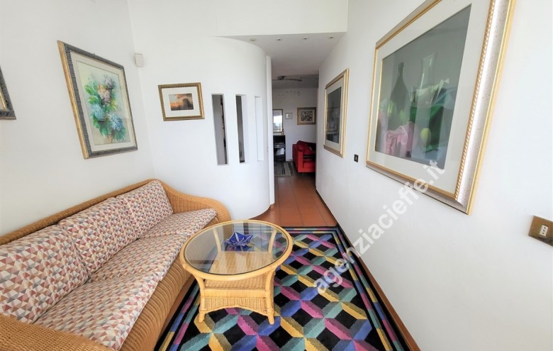 Bifamiliare in vendita a Massa