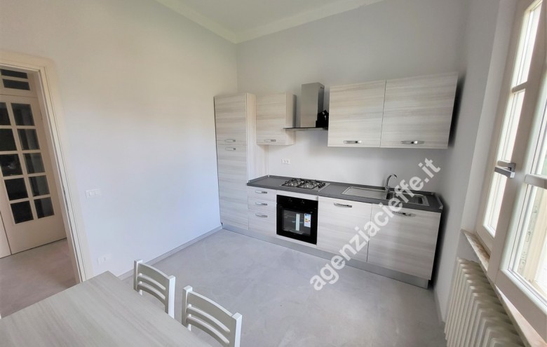 Bifamiliare in vendita a Massa