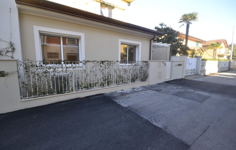 Appartamento in affitto a Pietrasanta