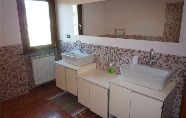 Bifamiliare in affitto a Pietrasanta