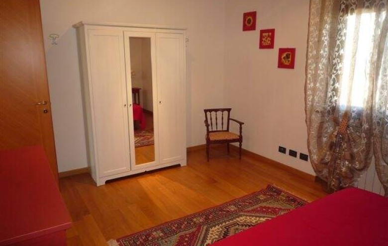 Bifamiliare in affitto a Pietrasanta