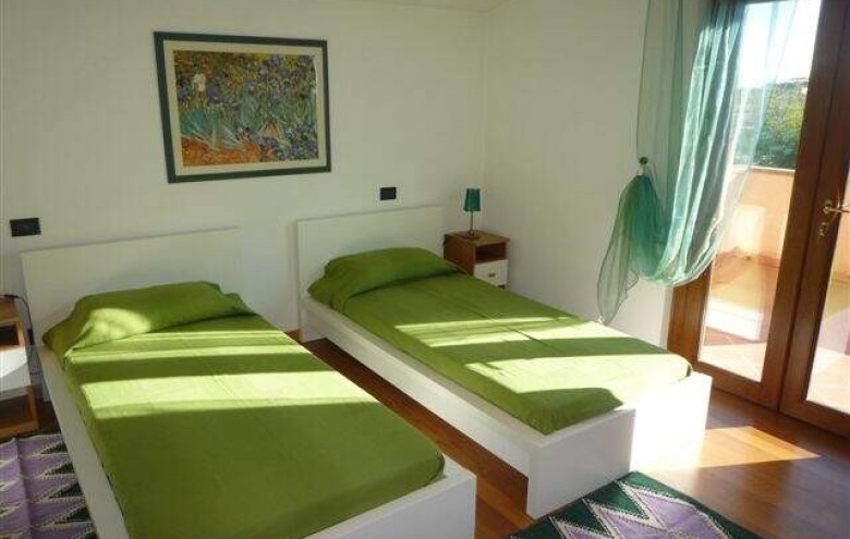 Bifamiliare in affitto a Pietrasanta