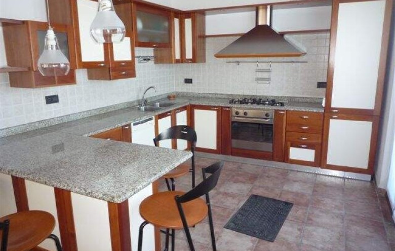 Bifamiliare in affitto a Pietrasanta