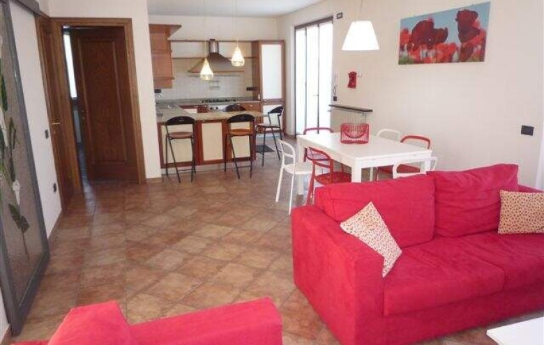 Bifamiliare in affitto a Pietrasanta