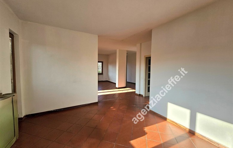 Bifamiliare in vendita a Massa