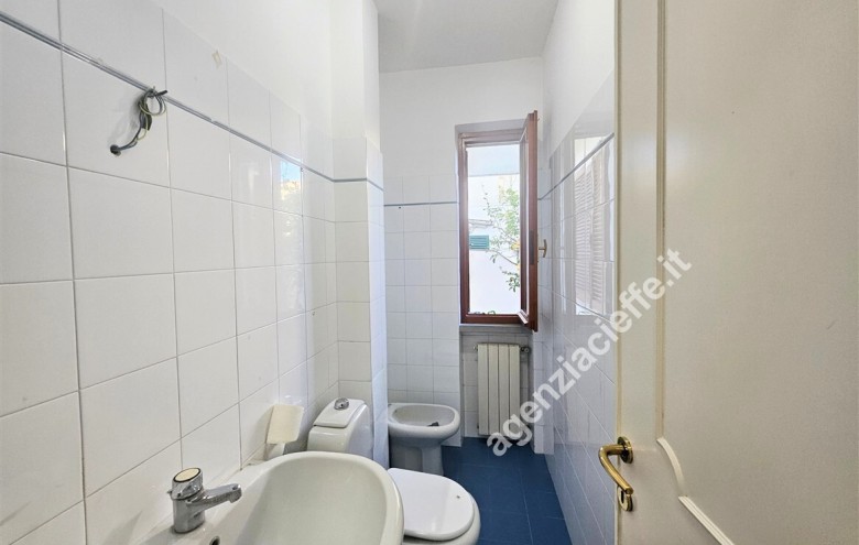 Bifamiliare in vendita a Massa