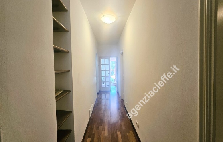 Bifamiliare in vendita a Massa