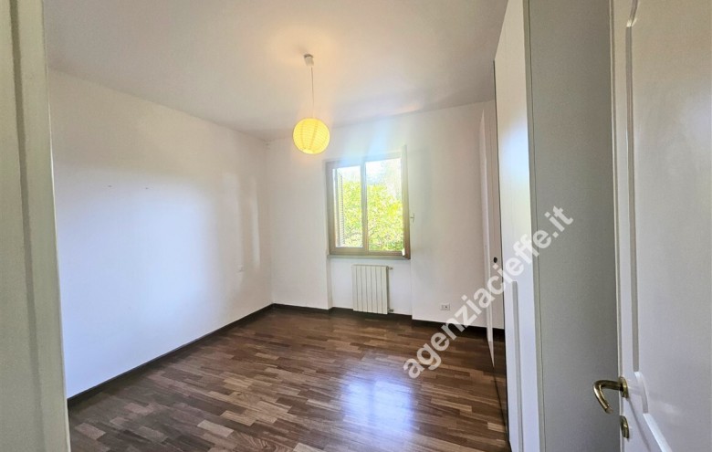 Bifamiliare in vendita a Massa