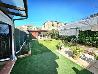 Villetta a schiera in vendita a Massa