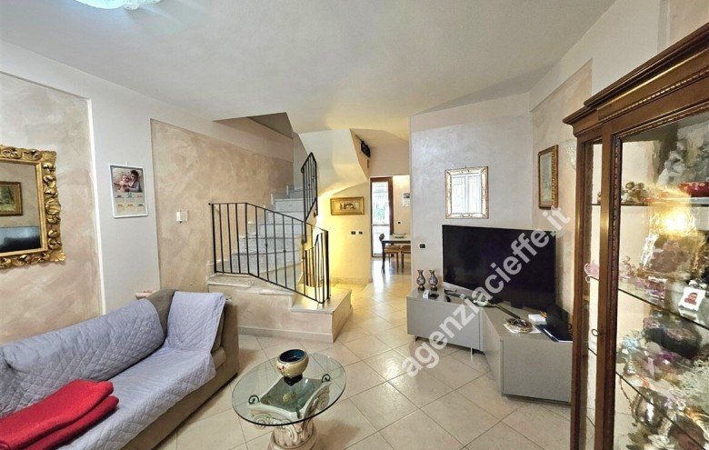 Villetta a schiera in vendita a Massa