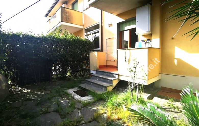 Appartamento in vendita a Massa