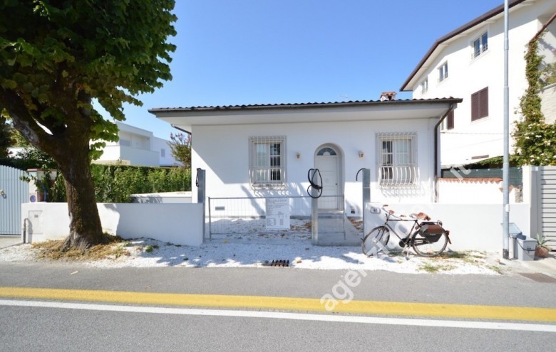 Villa singola in vendita a Forte dei Marmi