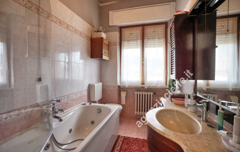 Appartamento in vendita a Massa