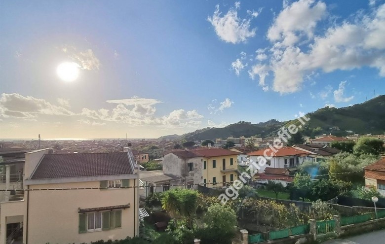 Appartamento in vendita a Massa