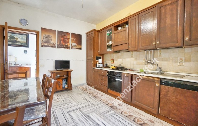 Appartamento in vendita a Massa