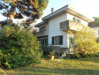 Bifamiliare in vendita a Marina di Massa