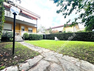 Appartamento in vendita a Marina di Massa